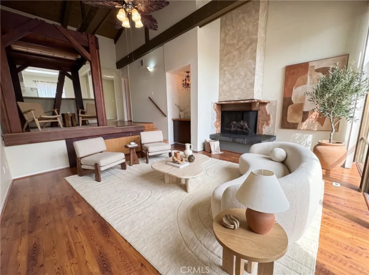 7311 N Marina Pacifica photo 7