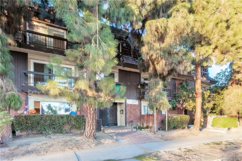 21219 Roscoe Boulevard #103 photo 1