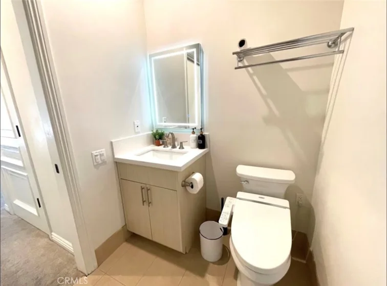 1598 Long Beach Boulevard #412 photo 10