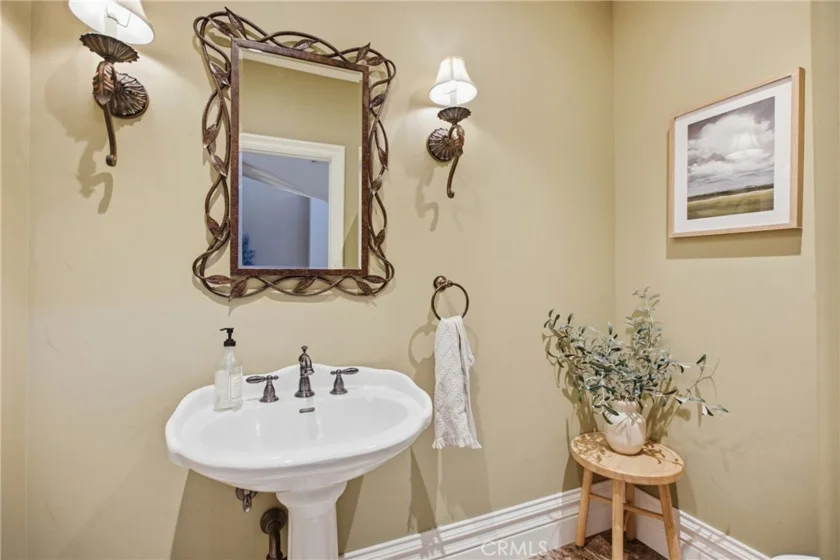 20855 Avenida Castilla photo 42