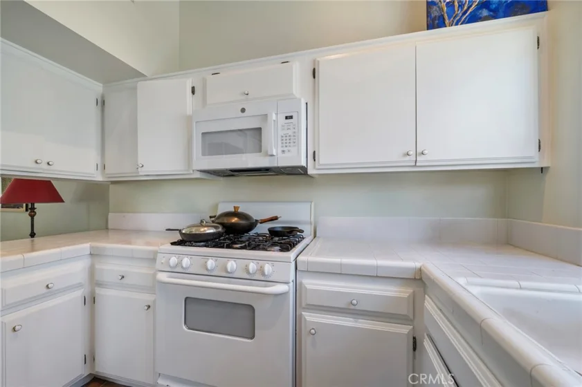 15732 S B #A photo 23