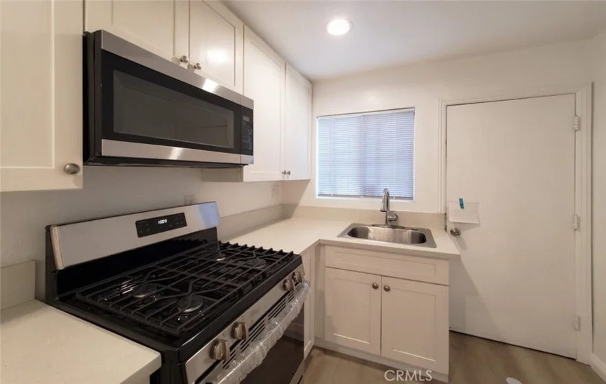 2020 W 23 Street #17 photo 8