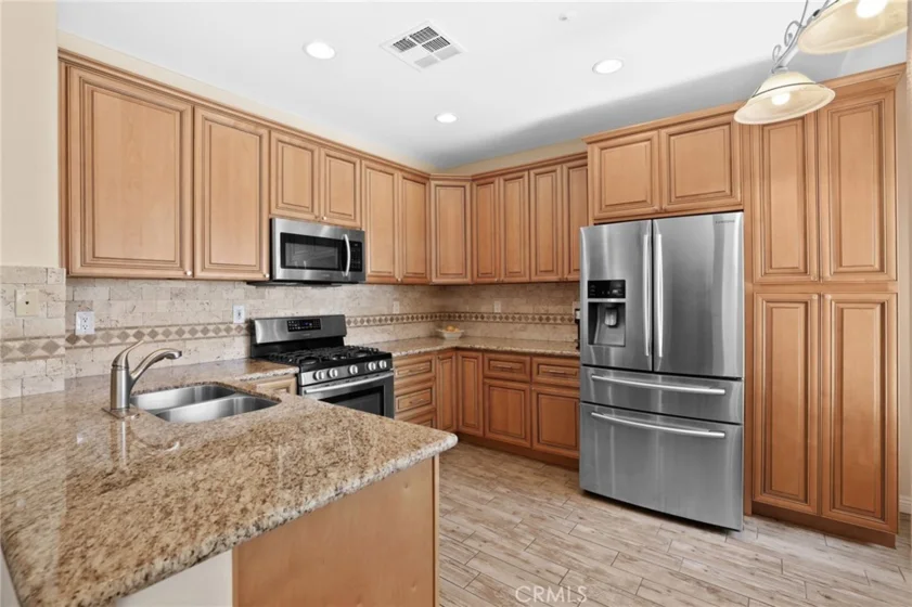 8 Veneto Lane photo 1
