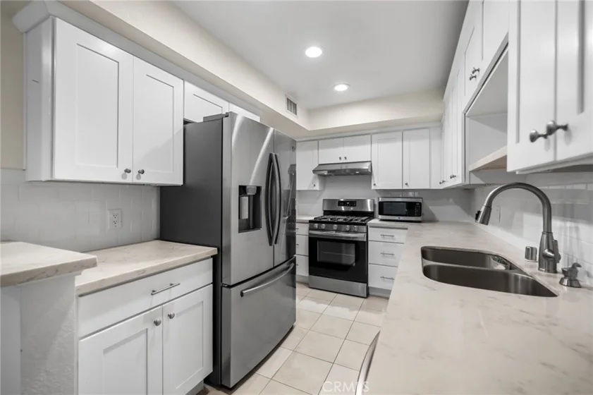 4501 Cedros #220 photo 14
