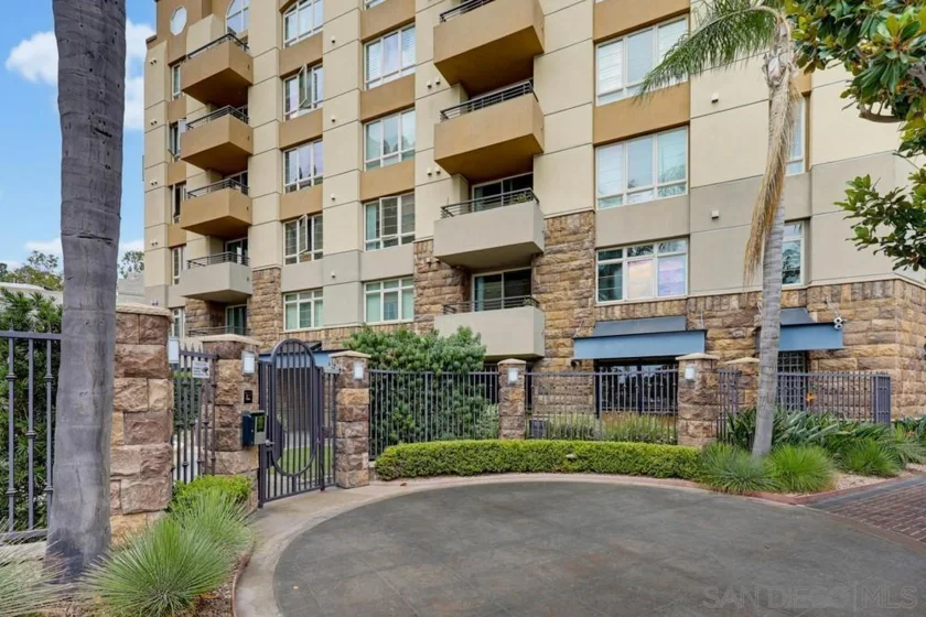 1480 Broadway #2420 photo 2
