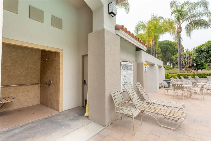 210 California Court photo 53