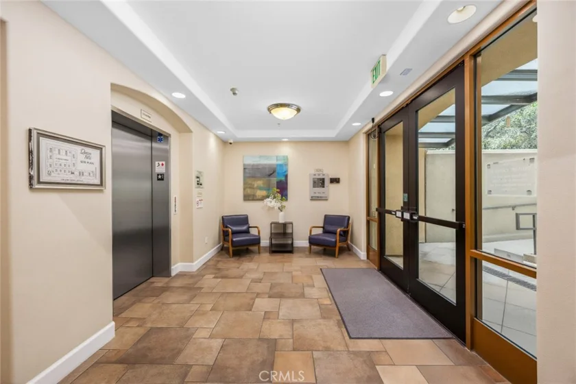 128 N Oak Knoll #206 photo 6