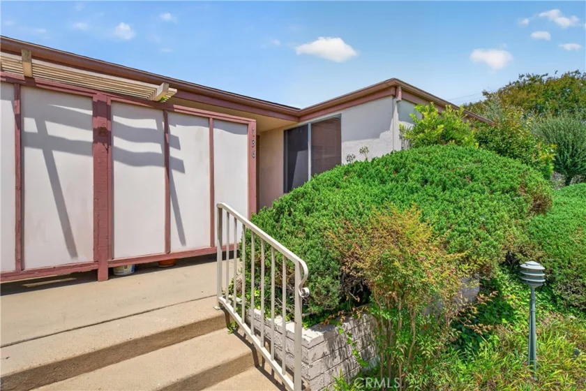 777 E Valley #136 photo 1