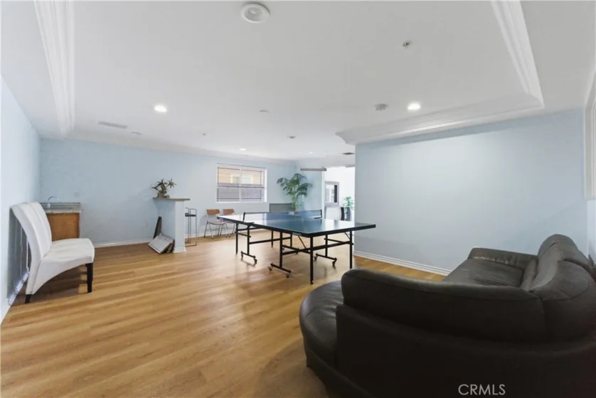 4733 Elmwood Avenue #203 photo 30