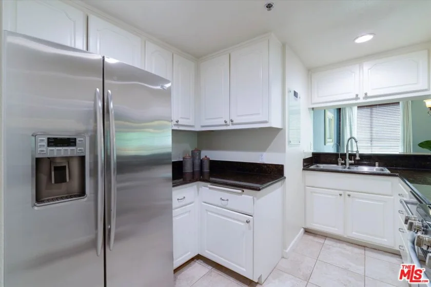 1401 S Bentley Avenue #202 photo 41