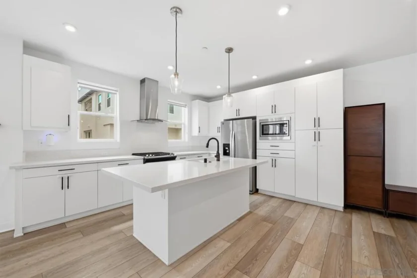 2702 Via Avella photo 50