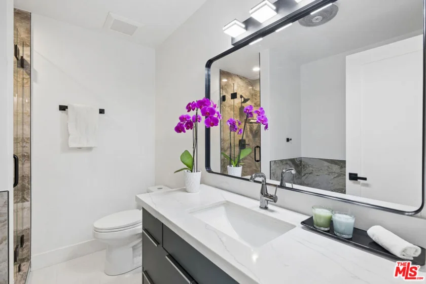 10747 Wilshire Boulevard #1107 photo 13