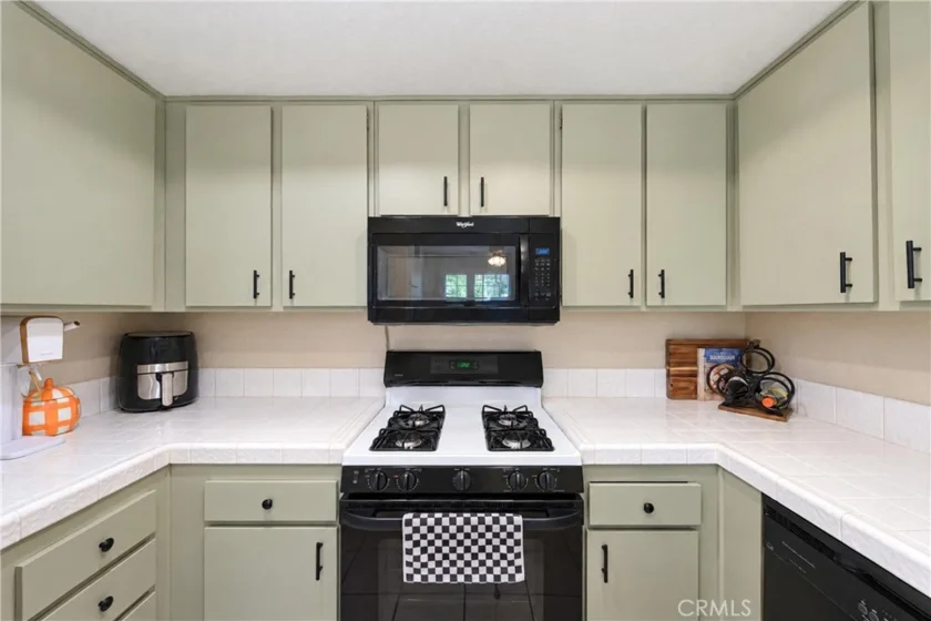 4572 W 5th Street photo 8