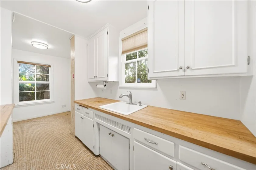 911 21st Street #B photo 26