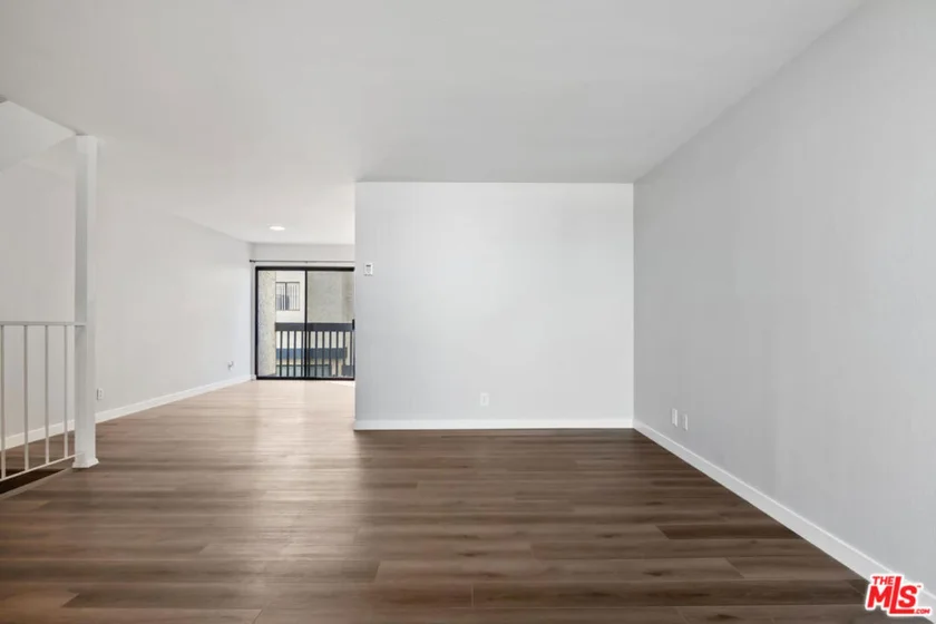 29239 Heathercliff Road #12 photo 9
