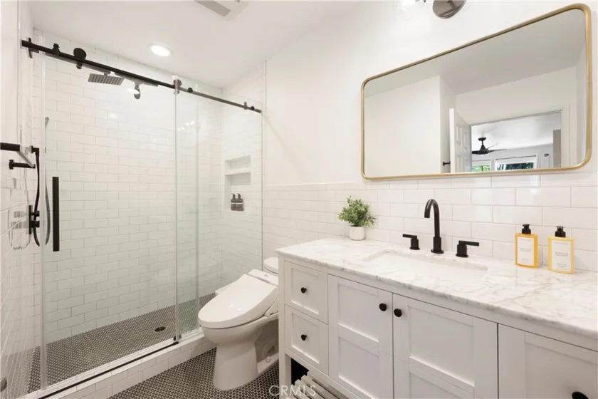 1326 W Park Western Drive #202 photo 16