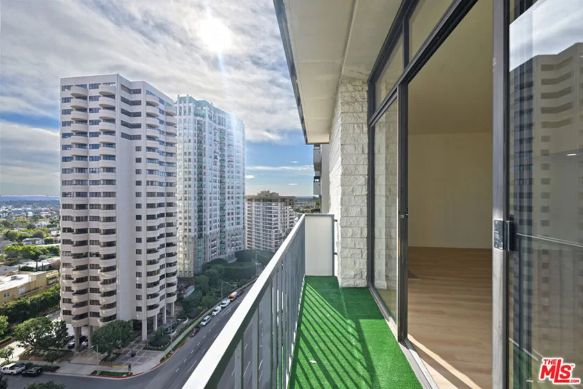 10535 Wilshire Boulevard #1803 photo 21