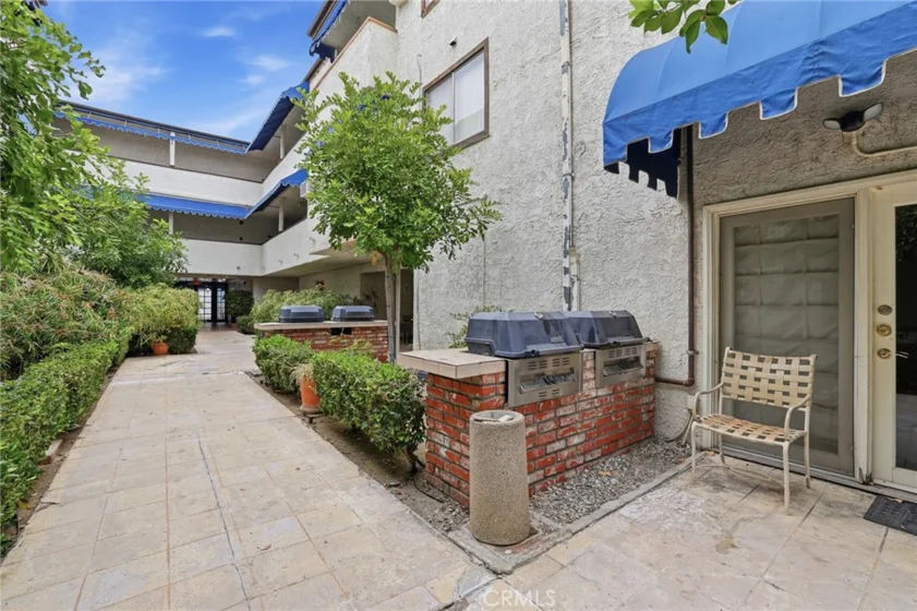 18530 Hatteras Street #337 photo 26