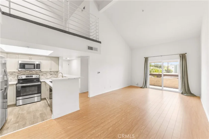 64 N Mar Vista Avenue #327 photo 3