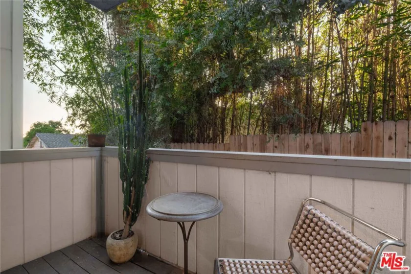 1133 N Clark Street #103 photo 15