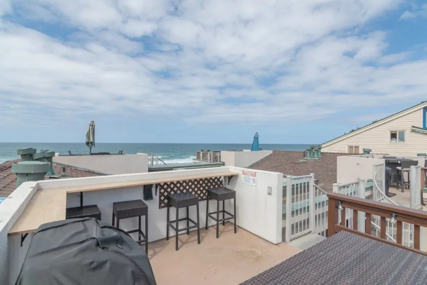 3250 Strandway photo 8