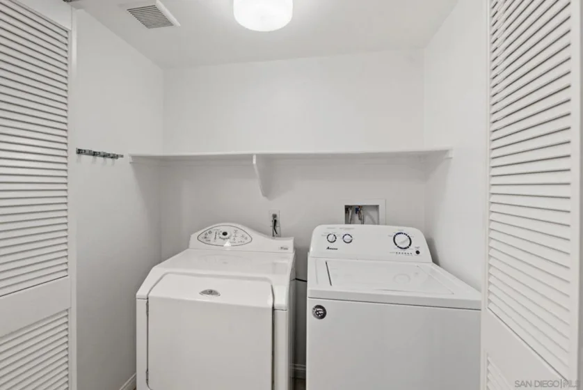 750 Harbor Cliff Way #105 photo 16