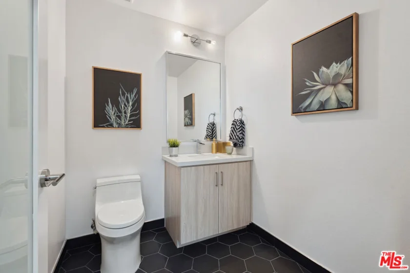 1746 Garfield Place #202 photo 9