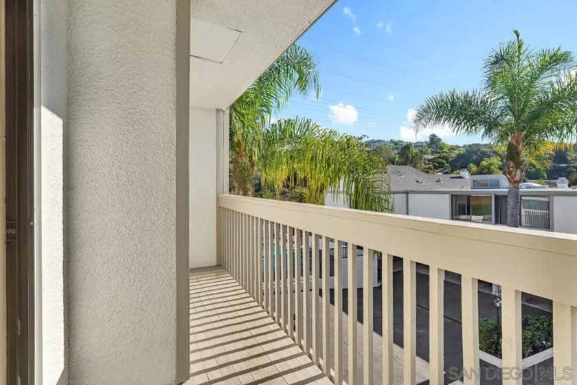 2376 Altisma Way #H photo 15