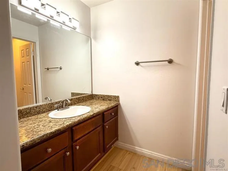 550 Graves Avenue #20 photo 9