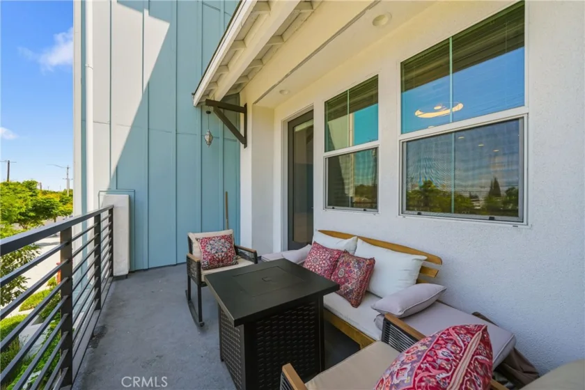 4810 Long Beach photo 16