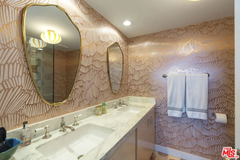 818 N Doheny Drive #302 photo 21
