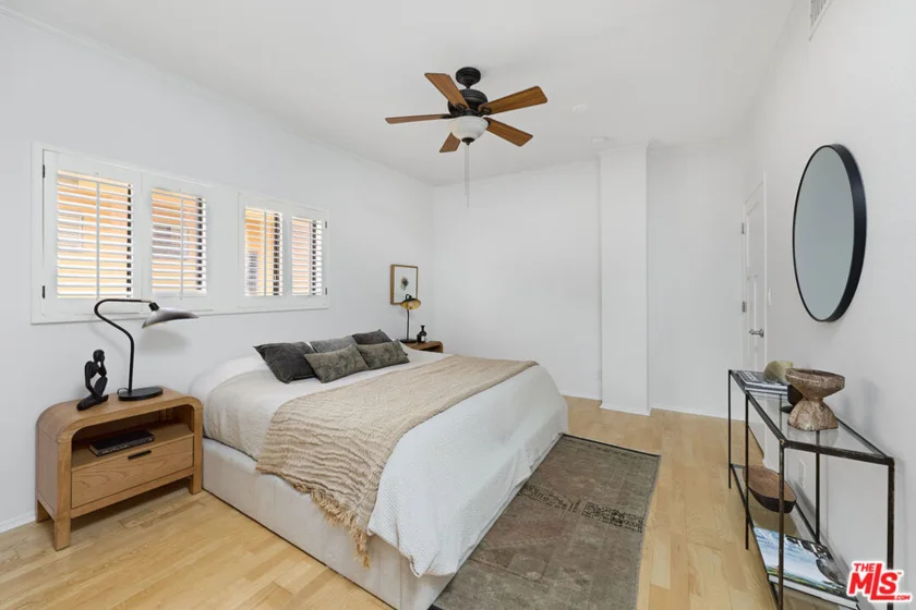 828 N Hudson Avenue #214 photo 12