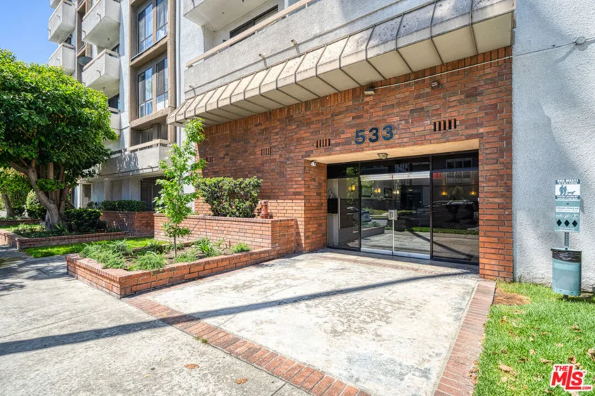 533 S St Andrews Place #205 photo 1
