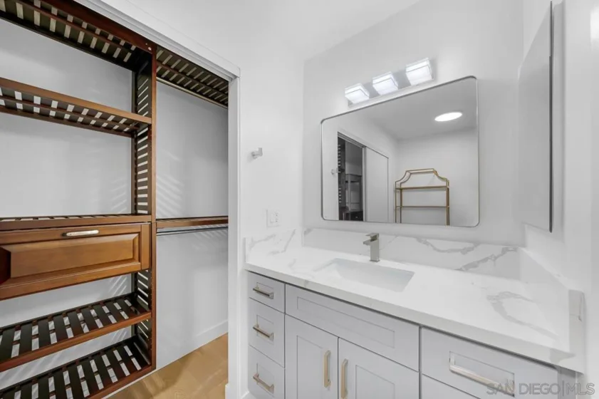 3266 Ashford Street #M photo 8
