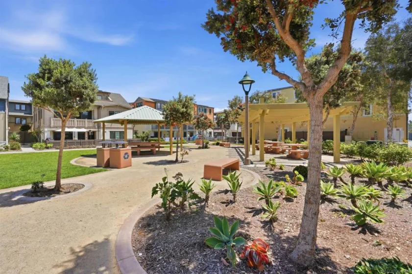 817 Jersey Court photo 44