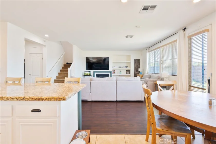 45776 Klamath Court photo 8