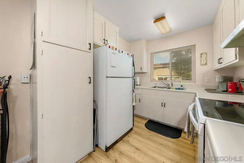 4560 Maple Avenue #127 photo 1