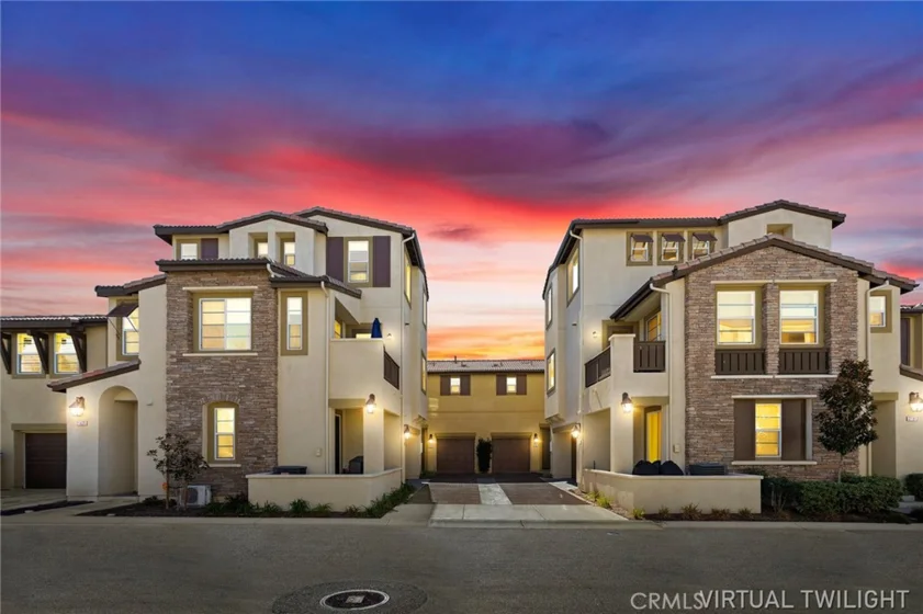31921 Calle Luz photo