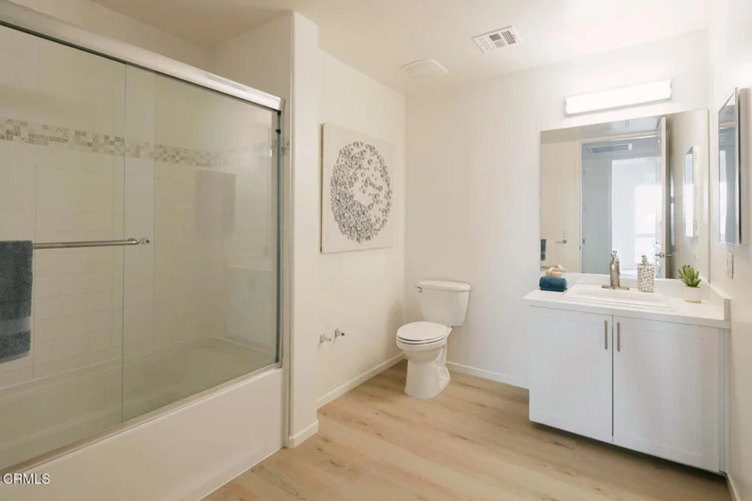 124 W Colorado Street #307 photo 57