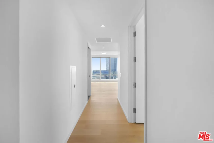 877 Francisco Street #2811 photo 22