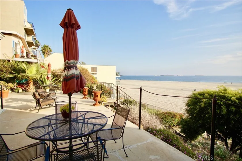 1030 E Ocean Boulevard #301 photo 1