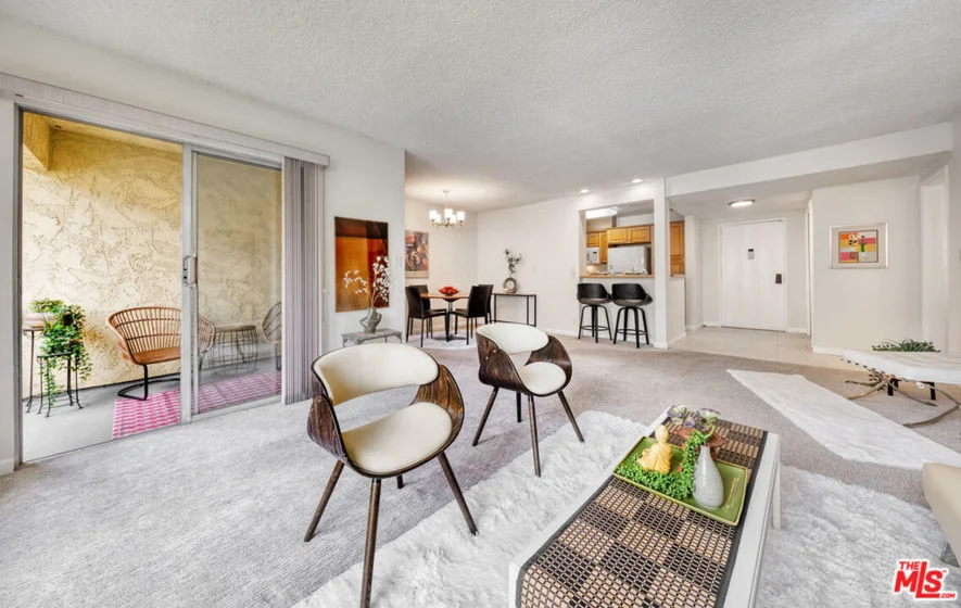 6250 Buckingham #204 photo 12