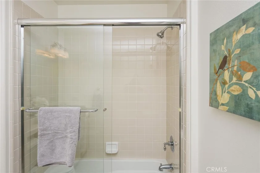 4001 Balmoral photo 48