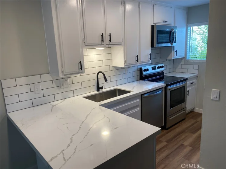 1624 Rue De Valle photo 1