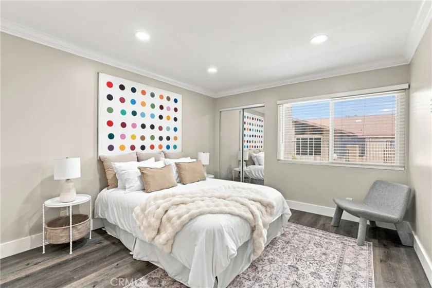 278 N Wilshire #108 photo 18