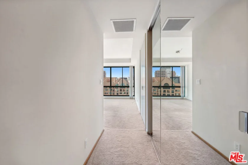 10490 Wilshire Boulevard #1402 photo 9