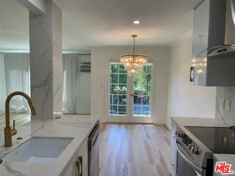 1222 N Olive Drive #201 photo 6