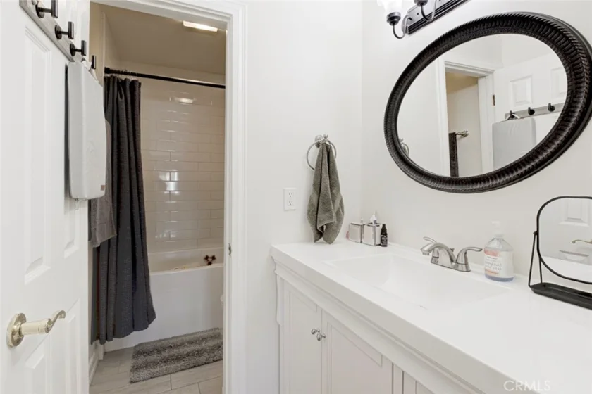 5334 Lindley Avenue #337 photo 36