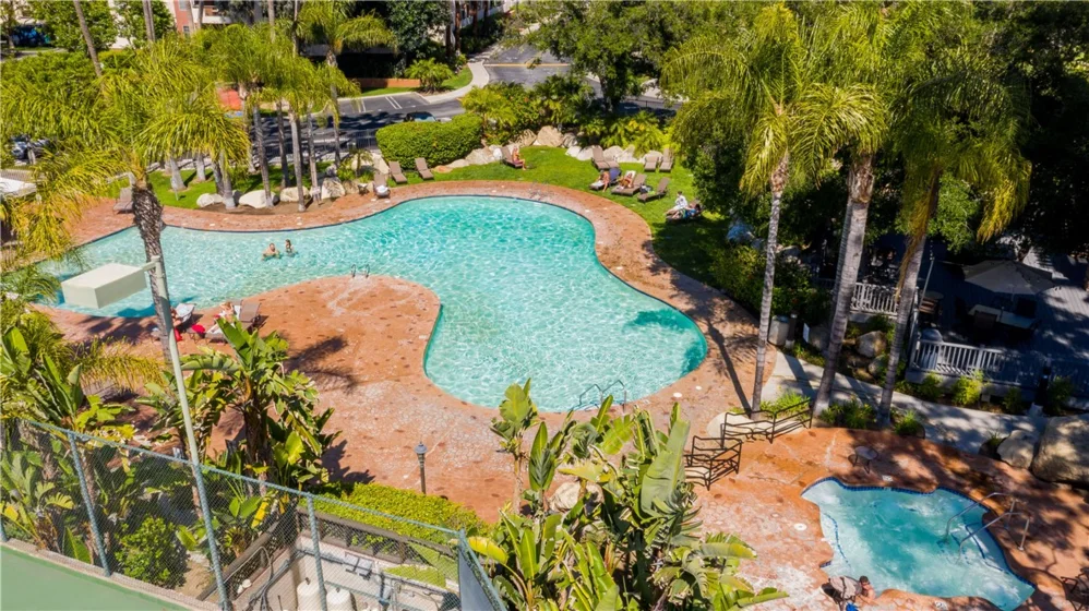 5530 Owensmouth Avenue #324 photo 23