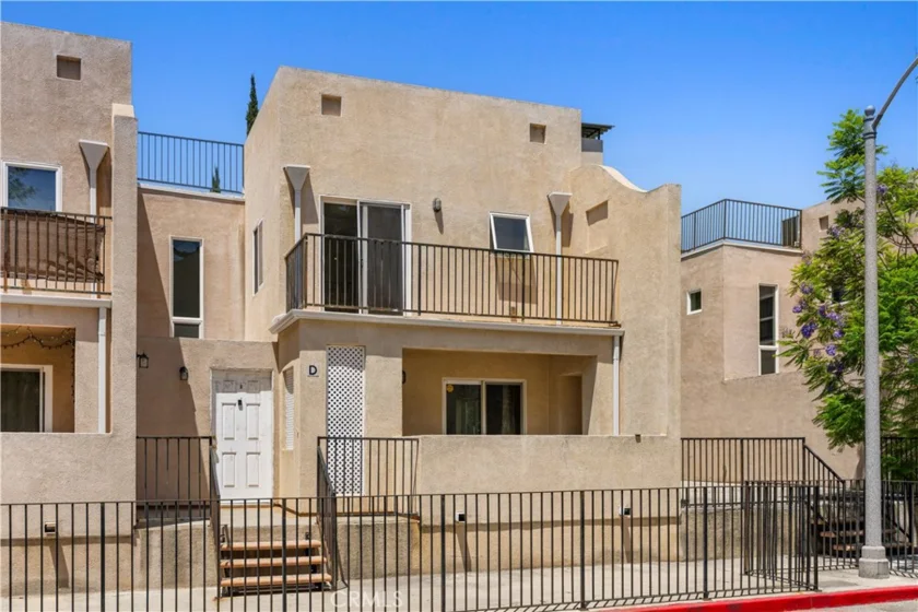 1008 S Marengo Avenue #D photo 2
